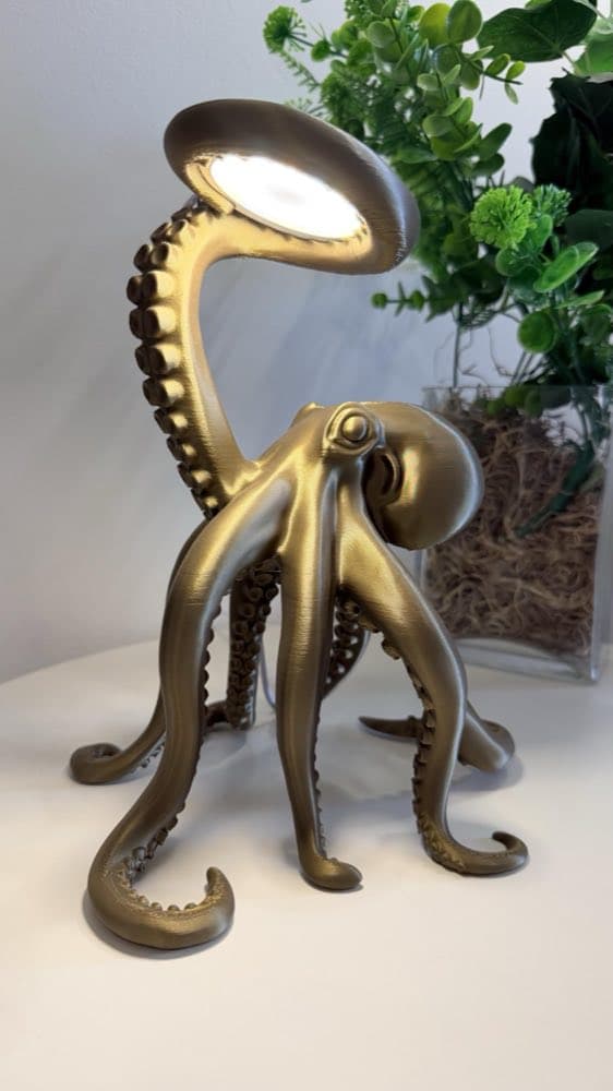 Octopus-shaped table lamp with a sculptural base